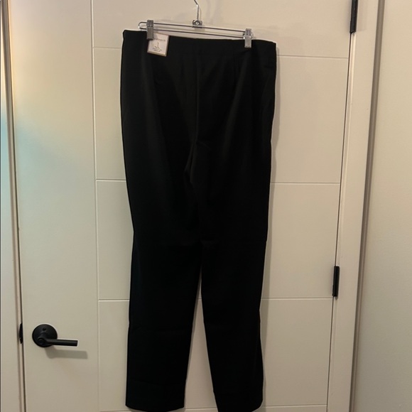 NWT Chico’s Ultimate Fit Straight Leg Pants - Picture 5 of 7